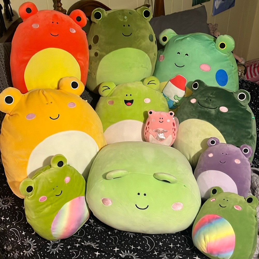 Large bundle squishmallow frogs. All missing tags except for one.